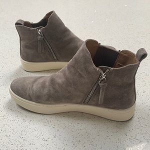 Sofft suede leather bootie/high top sneaker. Size 8.